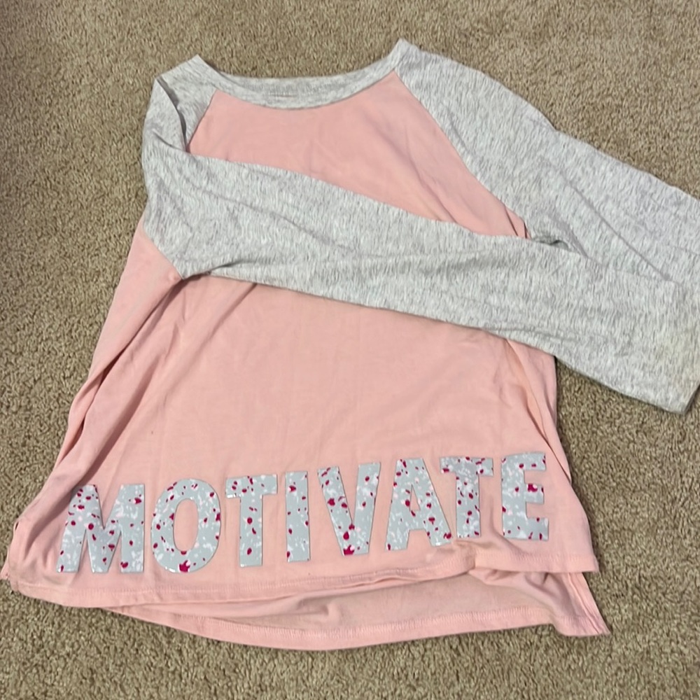Long sleeve graphic shirt